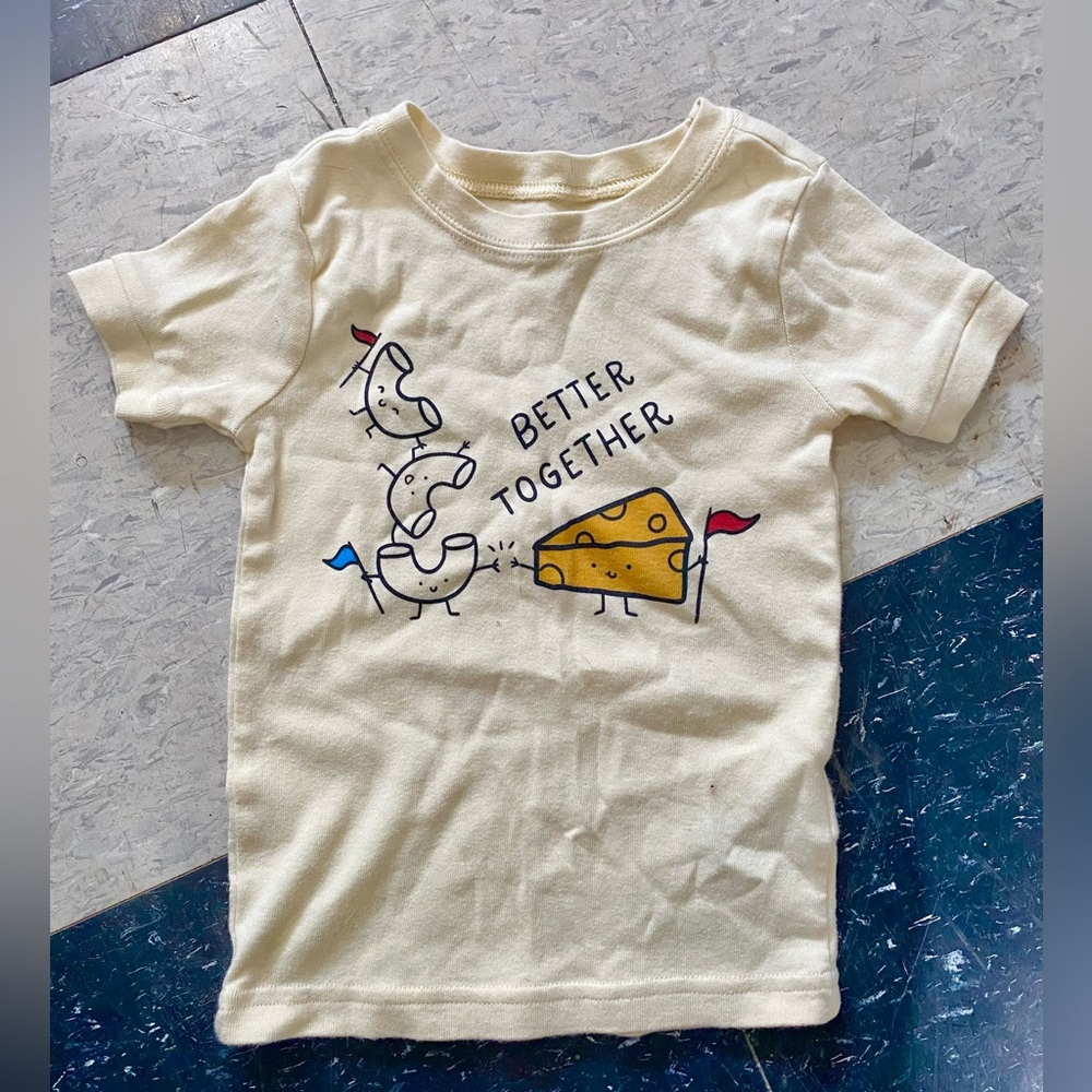 Old navy t-shirt 2T